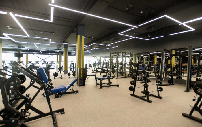 Sweat, Shoes, and Smells: Tips for Maintaining Odour-Free Gyms